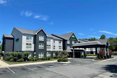 hotel in matthews nc|wingate by wyndham matthews nc.